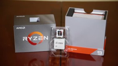 New York, ABD 15 Ocak 2022: Kutusuz AMD Ryzen işleme ünitesinin kapatılması