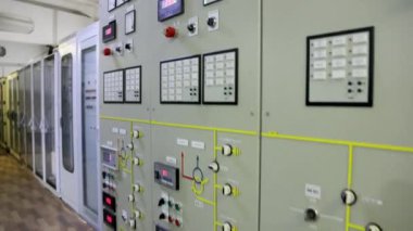 Elektrik İstasyonundaki Kontrol Panelleri