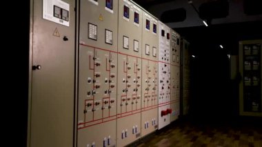 Elektrik İstasyonundaki Kontrol Panelleri