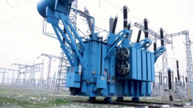 Yüksek voltajlı trafo.