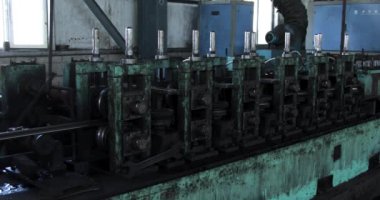 Paslanmaz çelik borular ve metal ürünler üreten makineler