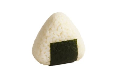 Onigiri, beyaz Japon yemeklerine izole edilmiş pirinç topu.