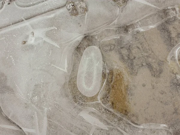 氷の背景 透明な光沢のある氷の質感 自然の明るい氷の背景 — ストック写真