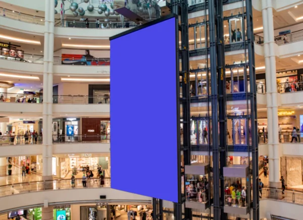 Blue Screen Lcd Auf Dem Einkaufsplatz Leer Für Ihre Design — Stockfoto