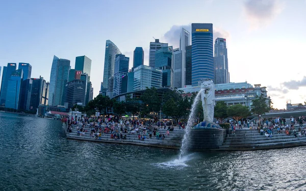 Merlion Park Pohled Obchodní Čtvrtí Singapore Pozadí — Stock fotografie