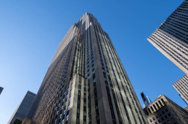 New York 'taki gökyüzü açık Empire State binasının tepesinde..
