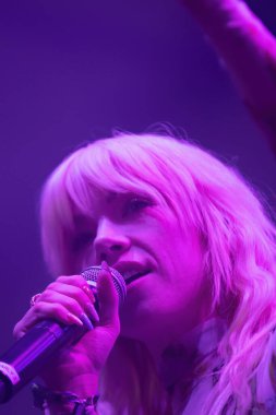 Carly Rae Jepson, Jack Antonoff 'un süper reçeline katıldı. 