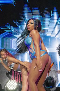 Meghan Thee Aygırı Memphis 'te gösteri yapıyor.