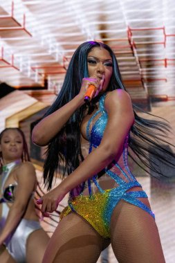 Meghan Thee Aygırı Memphis 'te gösteri yapıyor.