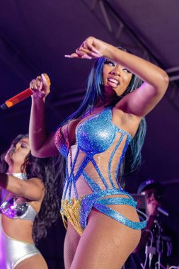 Meghan Thee Aygırı Memphis 'te gösteri yapıyor.