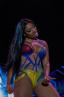 Meghan Thee Aygırı Memphis 'te gösteri yapıyor.