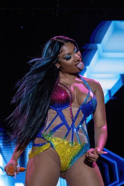 Meghan Thee Aygırı Memphis 'te gösteri yapıyor.