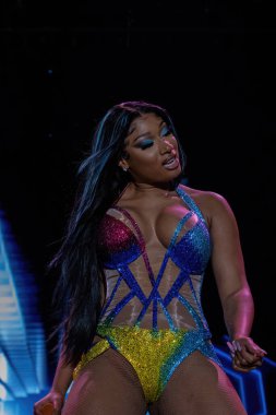 Meghan Thee Aygırı Memphis 'te gösteri yapıyor.