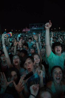 Weezer Memphis Tennessee 'de konser veriyor