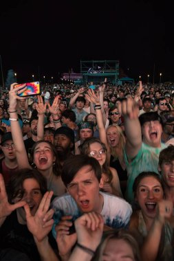 Weezer Memphis Tennessee 'de konser veriyor