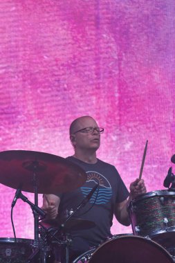 Weezer Memphis Tennessee 'de konser veriyor