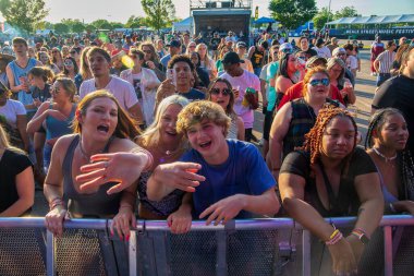 Al Kapone and his band play Beale street music festival