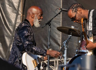 Al Kapone and his band play for a hometown crowd in Memphis