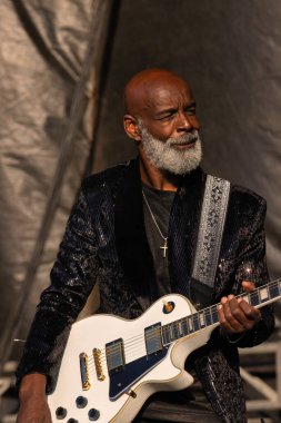 Al Kapone and his band play for a hometown crowd in Memphis