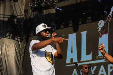 Al Kapone and his posse perform for the hometown crowd in Memphis