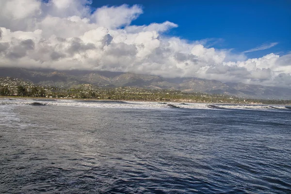Les Grandes Vagues Ans Frappent Port Santa Barbara — Photo