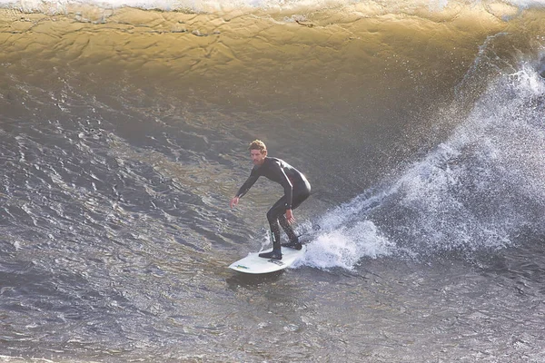 Größte Wellen Seit Jahren Treffen Den Hafen Von Santa Barbara — Stockfoto