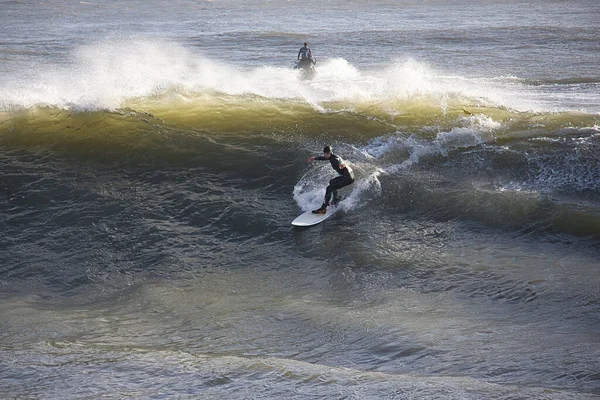 Величезні Хвилі Вдарили Гавань Санта Барбари — стокове фото