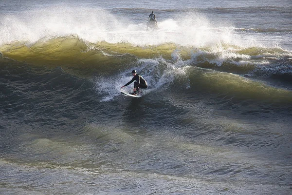 Stora Vågor Träffade Santa Barbara Hamn — Stockfoto