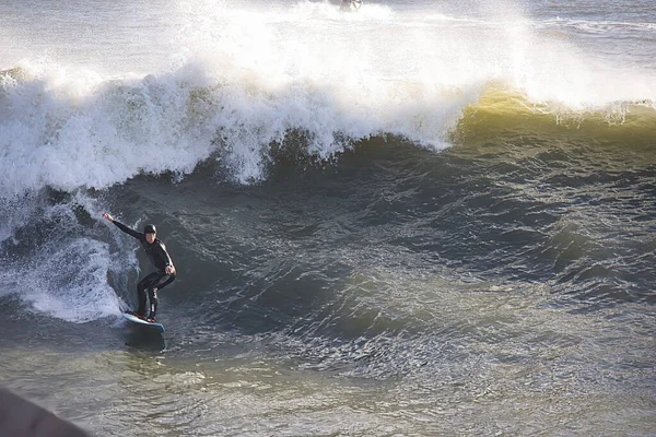 Величезні Хвилі Вдарили Гавань Санта Барбари — стокове фото