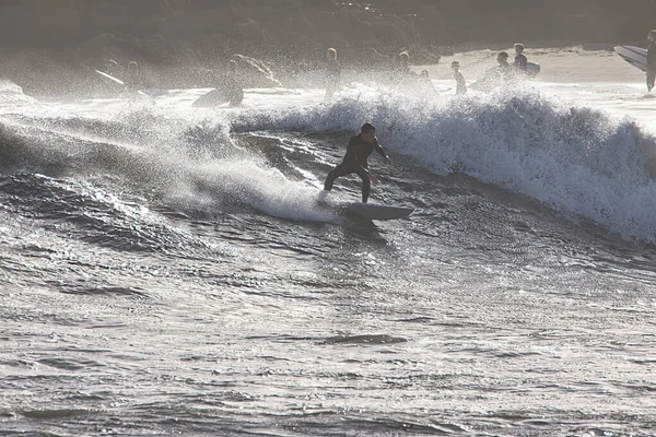 14年来最大的海浪袭击了圣巴巴拉港 — 图库照片