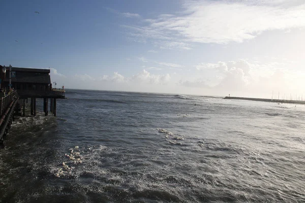 Las Olas Más Grandes Años Golpearon Puerto Santa Bárbara —  Fotos de Stock