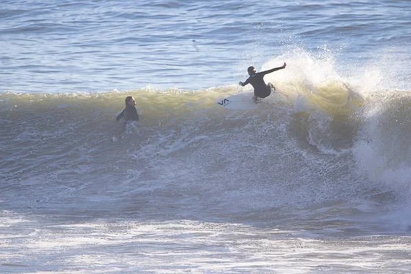Surfeando Grandes Olas Invierno Rincon Point California — Foto de Stock
