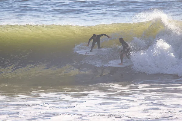 Surfeando Grandes Olas Invierno Rincon Point California — Foto de Stock