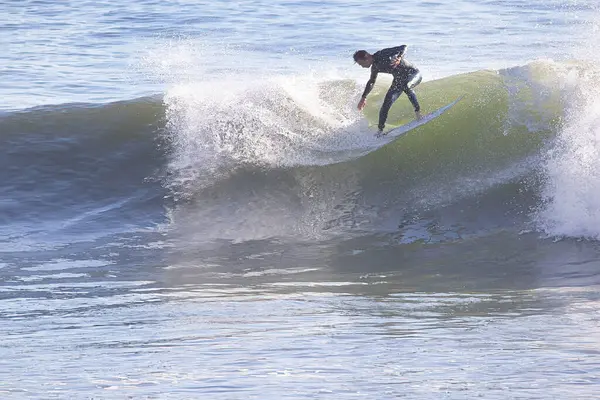 Surfer Sur Grandes Vagues Hivernales Rincon Point Californie — Photo
