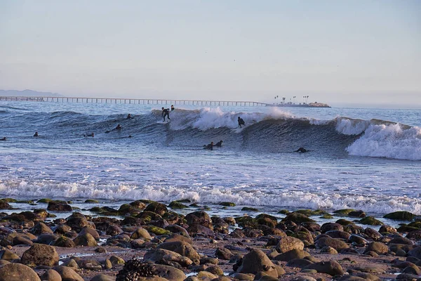 Surfeando Grandes Olas Invierno Rincon Point California —  Fotos de Stock