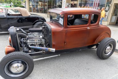 Carpinteria California 'da Rods and Roses araba fuarı