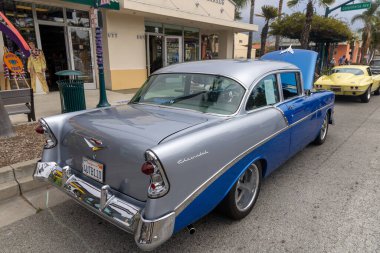 Carpinteria California 'da Rods and Roses araba fuarı