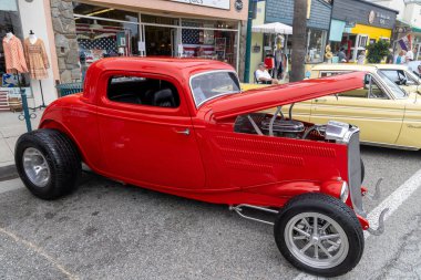 Carpinteria California 'da Rods and Roses araba fuarı