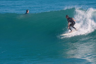 Sebastian Inlet, Florida 'da sörf ve balık tutma