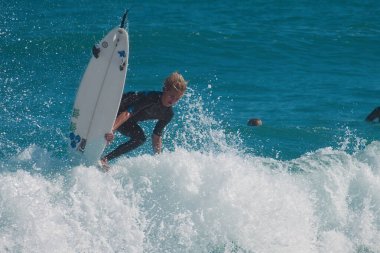 Sebastian Inlet, Florida 'da sörf ve balık tutma