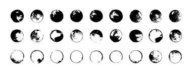 Siyah mürekkep dairesel şekiller kiti. Vektör kahve lekesi halkaları. Sade kahve yüzüğü koleksiyonu. Pis puantiyeli puantiyeli benekli desenler küçük dağınık lastik pullarla aşınmış. Amblem, punk logosu grafik elementleri