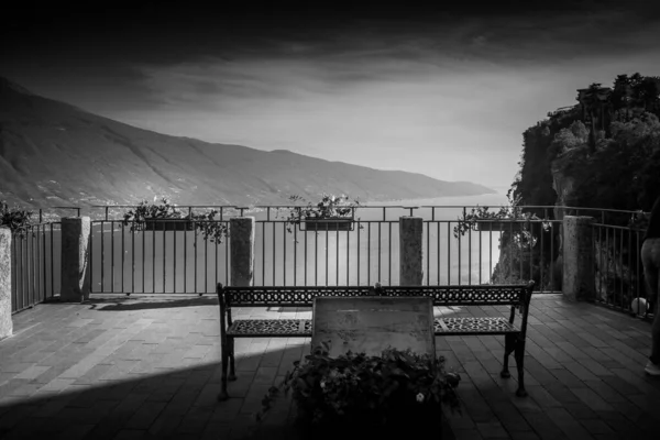 Garda Gölü Panoraması Salo Limanı Ndan Riva Garda Dan Çekilmiştir — Stok fotoğraf