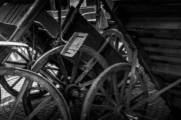 Άμαξες Και Αμαξίδια Από Δυτικά Στο Κέντρο Της Βερόνας — Φωτογραφία Αρχείου