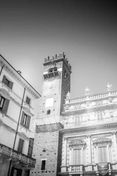 Historische Denkmäler Auf Dem Platz Zentrum Von Verona — Stockfoto