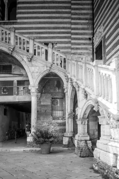 Historische Denkmäler Auf Dem Platz Zentrum Von Verona — Stockfoto