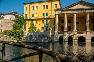 Vicenza 'nın merkezindeki halk parkı.