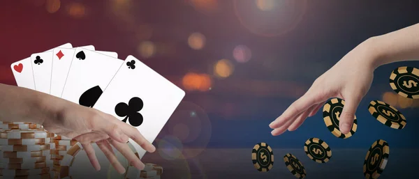Casinò Online Money Games Banner Giocare Carte Poker Cadere Fiches — Foto Stock