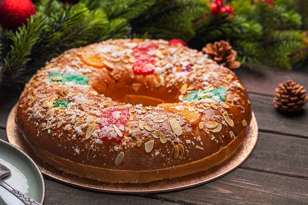 Roscon Traditional Spanish Christmas Pastry Made Sweet Buttercream Candied Fruits — Stock Photo, Image