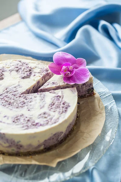 Ωμό Κέικ Cheesecake Γίνεται Γάλα Καρύδας Και Βατόμουρα Υψηλής Ποιότητας Φωτογραφία Αρχείου