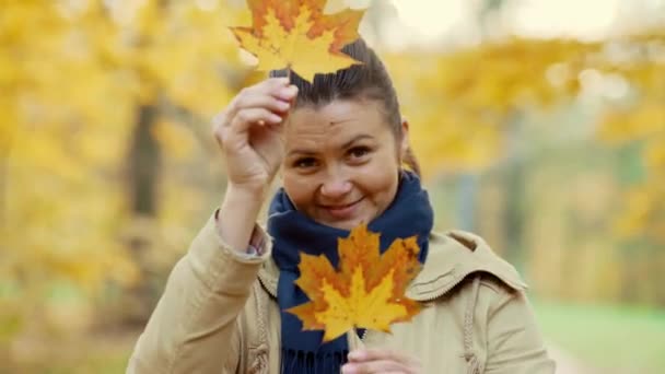 Portrait Stylish Brunette Background Autumn Yellow Leaves Tree Nature Girl — Stock Video